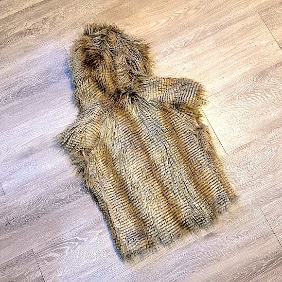 BCBGENERATION โข Faux-Fur Hooded Vest โข Size XS-Small โข Brown, Golden, Tan, Cream - Picture 8 of 16